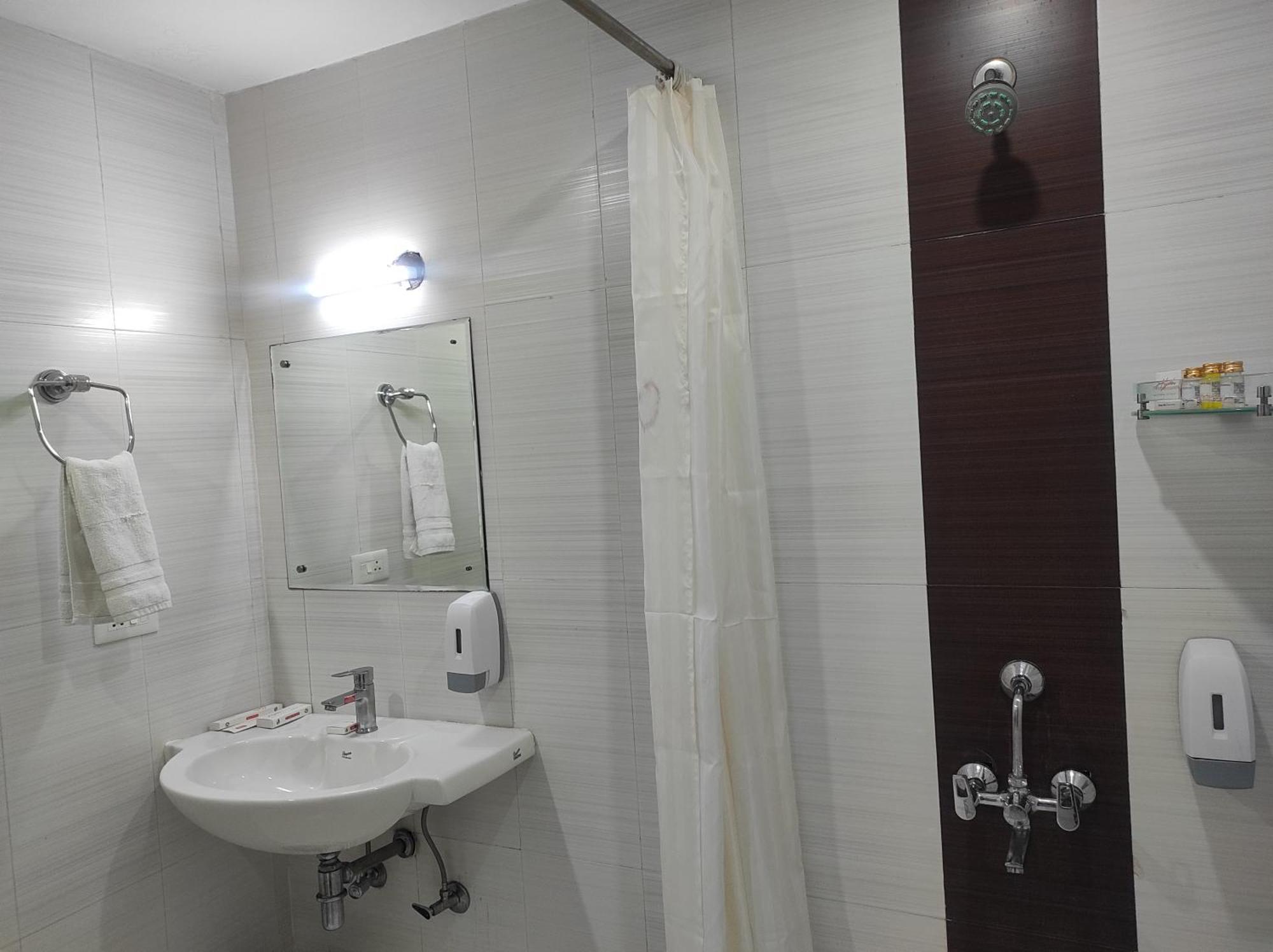 فندق Hyphen Haridwar Grand المظهر الخارجي الصورة